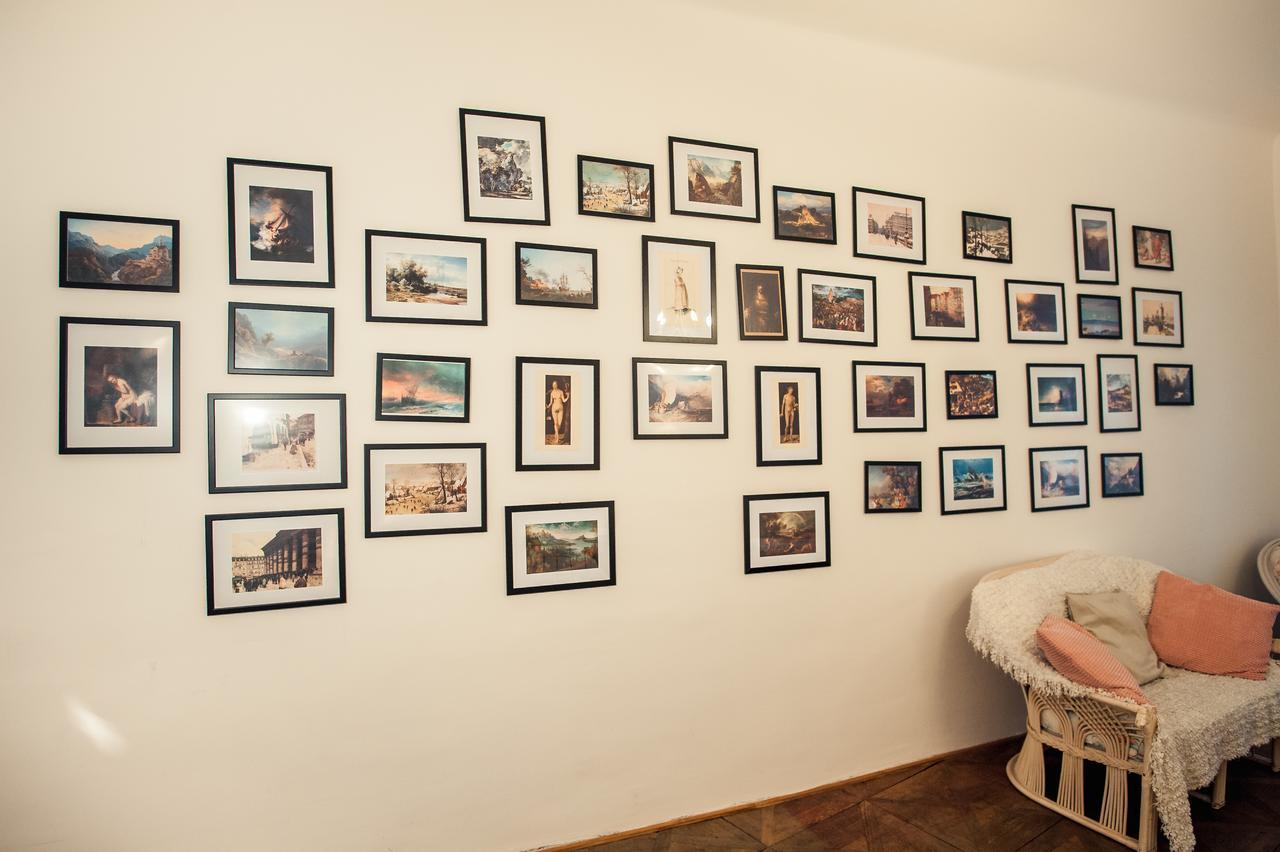 Astronomical Clock Apartment *