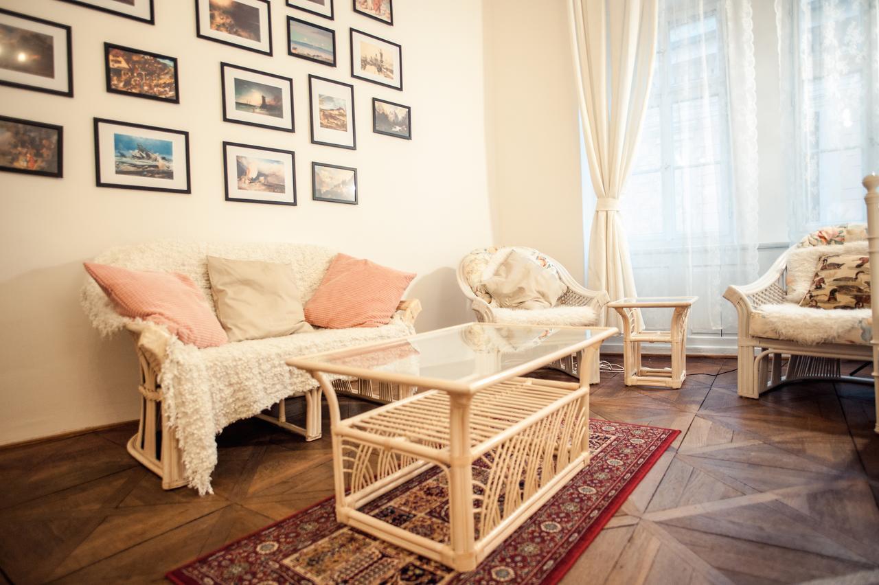 Astronomical Clock Apartment Prag